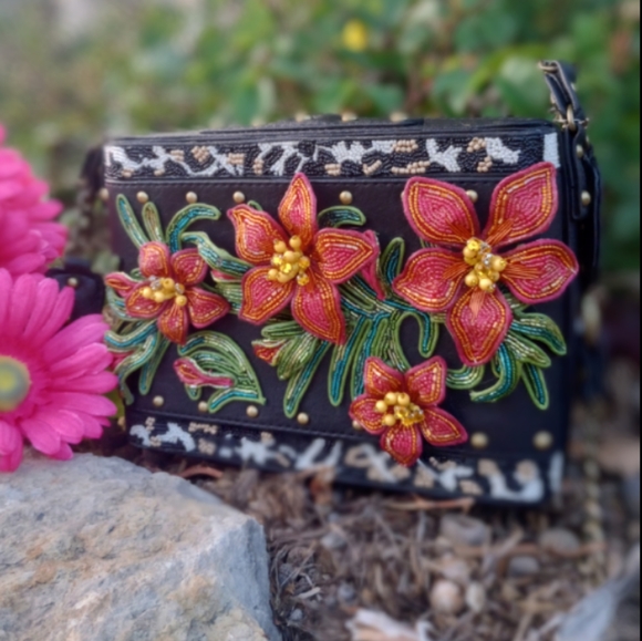 Mary Frances Tropical Heat Beaded Floral Bag - Picture 2 of 16